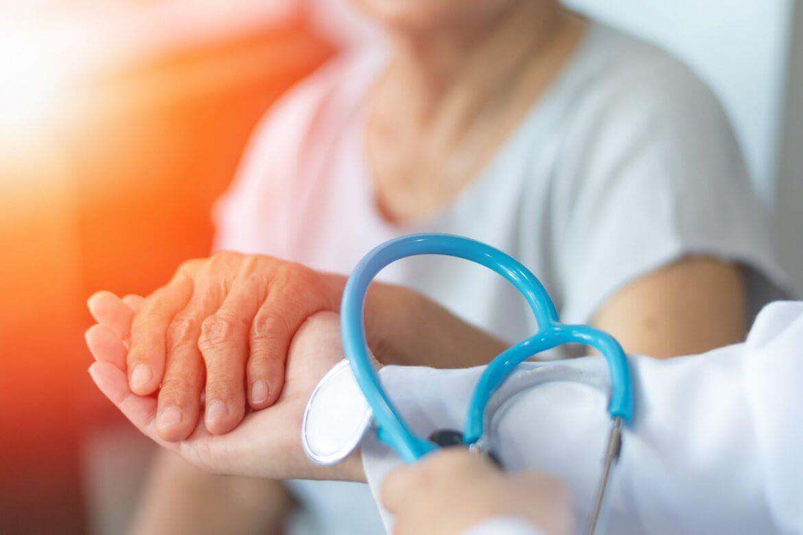 https://prestigepharma.africa/wp-content/uploads/2022/03/doctor-patient-promise.jpg?fit=1170%2C780&ssl=1